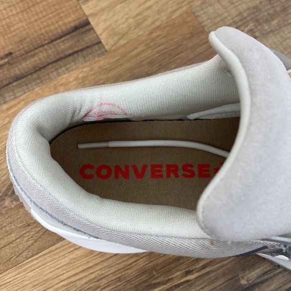 CONVERSE LOW TOP BRAND NEW - Picture 7 of 7